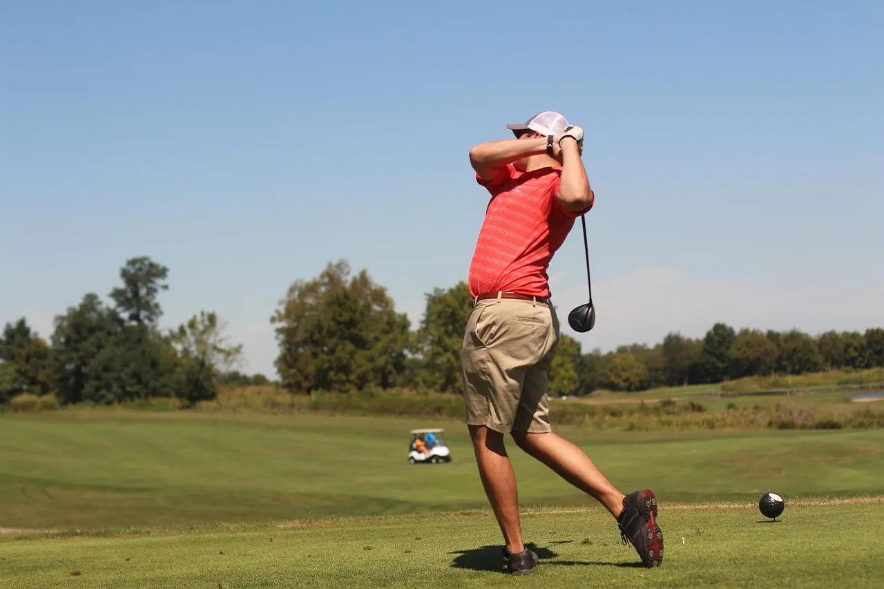 Biomechanics in golf and Eye Swing