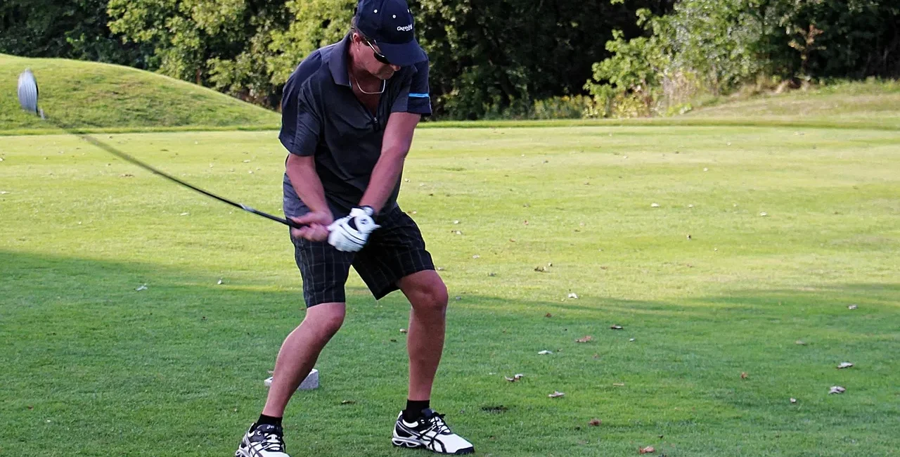 Golf Tech trends, Eye swing leading